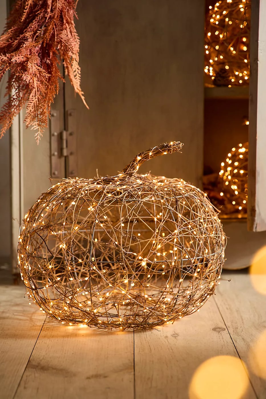 Handwoven Rattan Vine LED Pumpkin - Photo 2